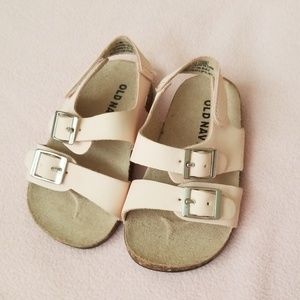 Old navy baby girl sandals 12-18months